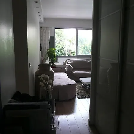 Standing A 50m De La Mer *